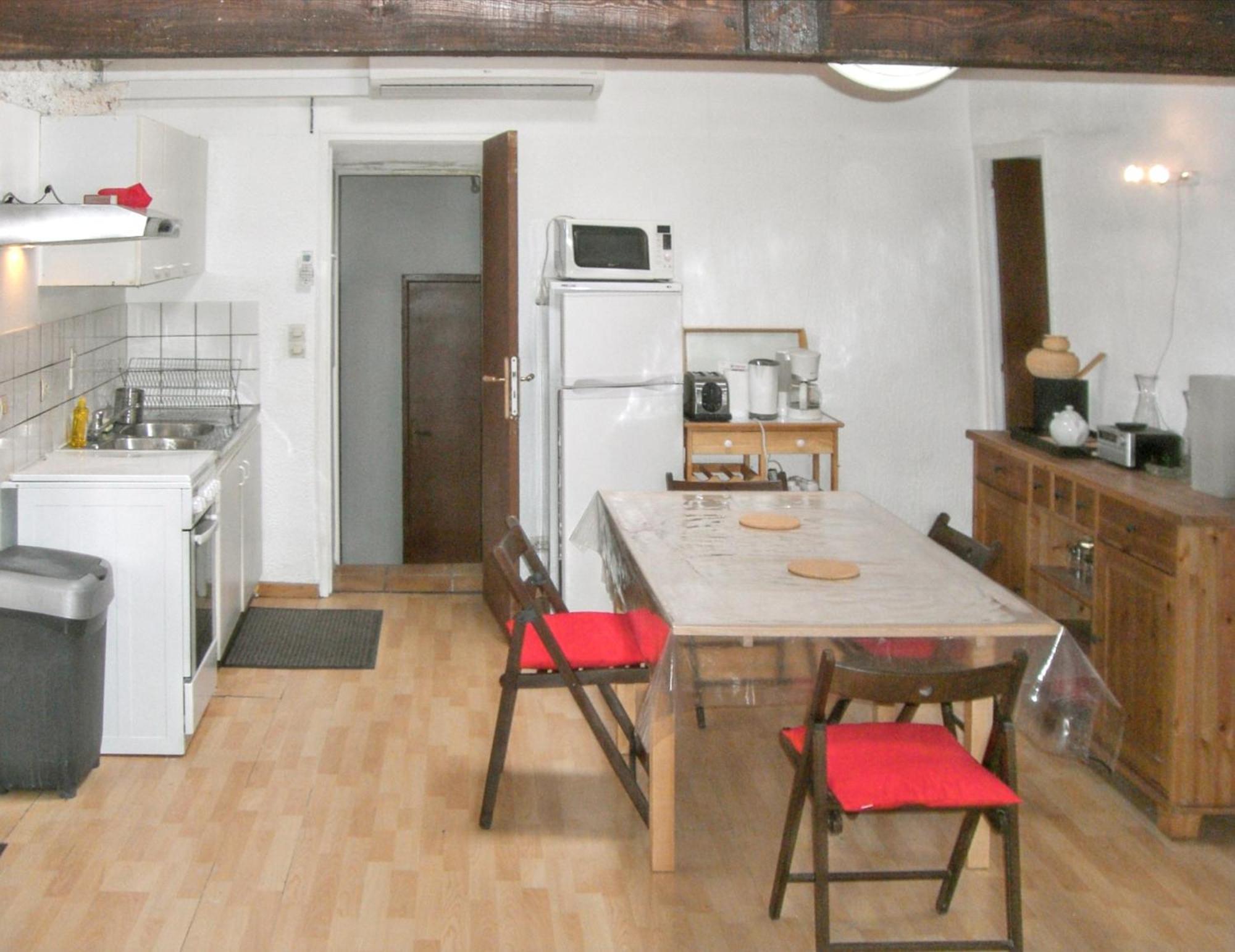 Maison Charmante Avec Terrasse Et Jardin A Noves Exterior foto